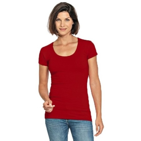 Red crewneck t-shirt for her