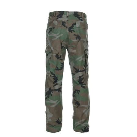 Camouflage trousers with pockets