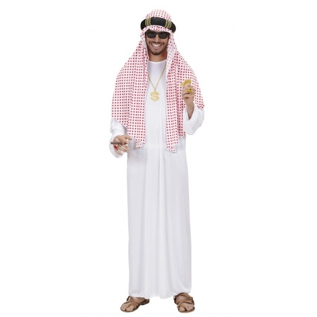 Arab man costume with headscarf