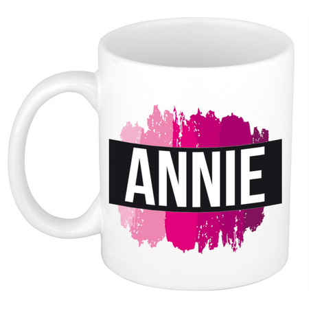 Naam cadeau mok / beker Annie  met roze verfstrepen 300 ml
