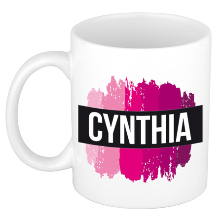 Naam cadeau mok / beker Cynthia  met roze verfstrepen 300 ml