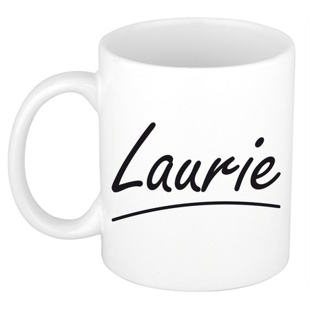 Naam cadeau mok / beker Laurie met sierlijke letters 300 ml