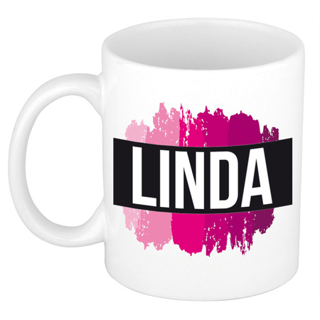 Naam cadeau mok / beker Linda  met roze verfstrepen 300 ml