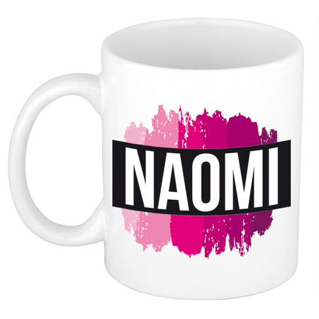 Naam cadeau mok / beker Naomi  met roze verfstrepen 300 ml