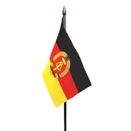 Oost Duitsland vlaggetje met stokje