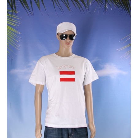 T-shirt with the flag of Austria